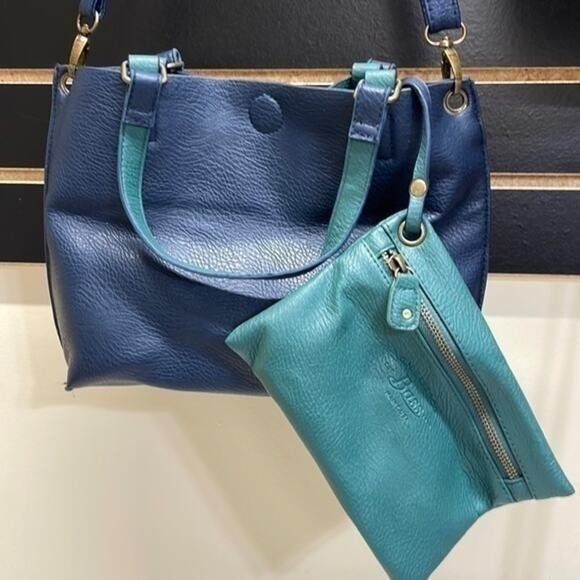 G.H. Bass & Co. Vegan Leather Purse and Zipper pouch reversible 90s bag - Picture 4 of 16